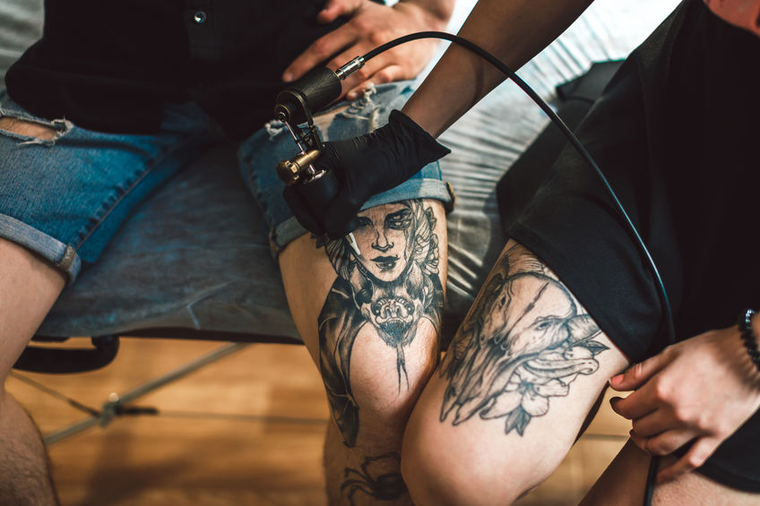Bein frauen tattoos Tattos &