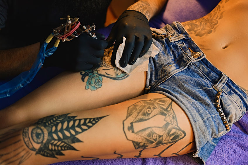 Tattoo auf Oberschenkel